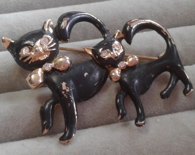 Vintage Midcentury Pin of a Pair of Black Cats with Rhinestone Eyes, Paint on Goldtone