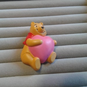 Hallmark Disney Winnie the Pooh with Pink Heart Plastic Novelty Pin, Double Signed
