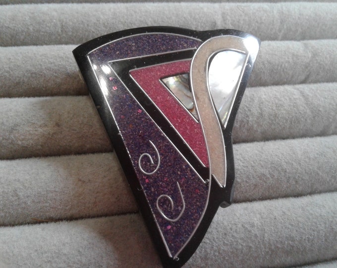 Handmade Craft Plastic/Resin Abstract Harp Shaped Brooch