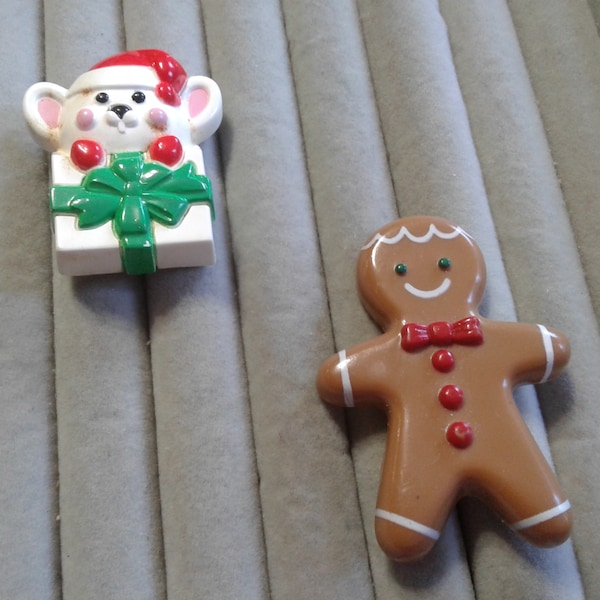 Avon Plastic Novelty Christmas Pins, Your Choice of Mouse with Gift Box or Gingerbread Man