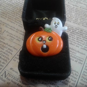 Russ Startled Pumpkin and Ghost Novelty Pin, Signed, Paper Label Made in Hong Kong image 1