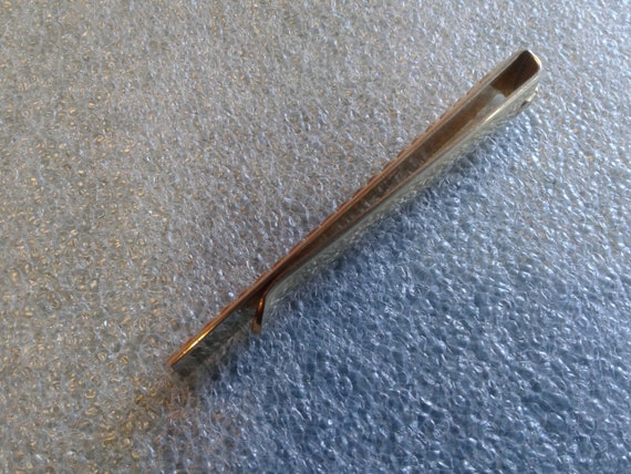 Swank Chain Design Goldtone Streamline Tie Clip View 3