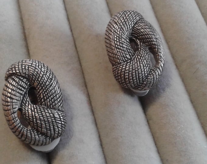 Pewtertone Hatched Design Interlocking Oval Clip Earrings