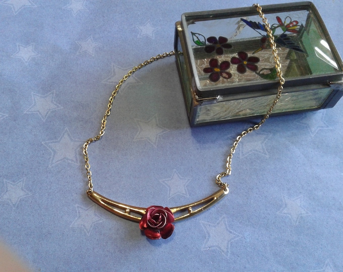 Red Aluminum Rose on Goldtone Half Moon Bar Short Necklace