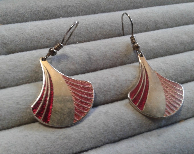 Fan Shaped Geometric Dangle Earrings, Goldtone and Mauve Enamel