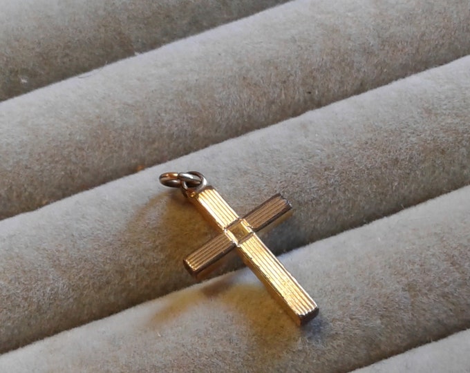 Carl Art 1/20 12K Small Goldfilled Cross Pendant, No Chain