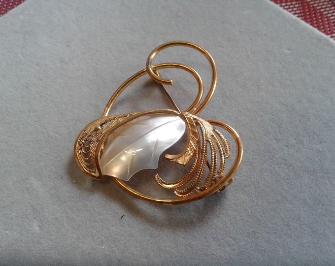 Carved Mother of Pearl and Goldtone Filigree Scrolled Leaf Brooh
