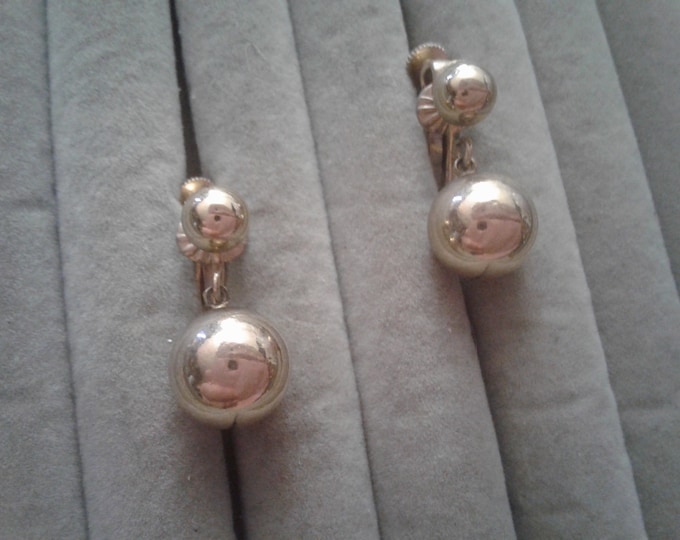 Coro dangling Gold Ball Clip On Earrings, Signed