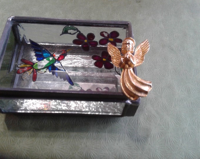 Small Goldtone Flying Angel Brooch