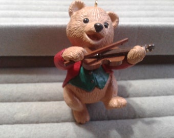 Hallmark1991 LaDene "Fiddlin' Around" Bear with Fiddle Christmas Ornament