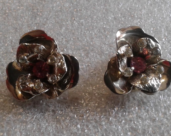 Golodtone Dimentsional Flowers with Pink and Clear Rhinestone Center Clip On Earrings