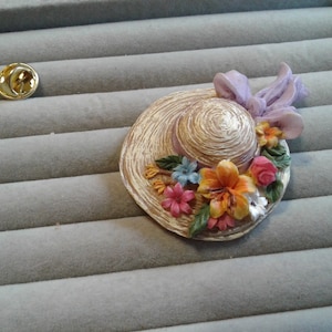 Resin Straw Hat with Bow and Spring Flowers Clutch Back Pin