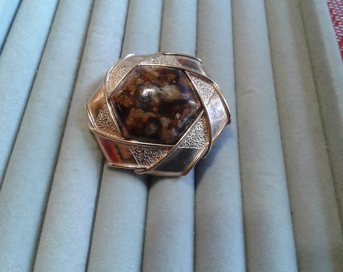 Late Midcentury Goldtone Subtle Star Of David Brooch with Brown Stone Center