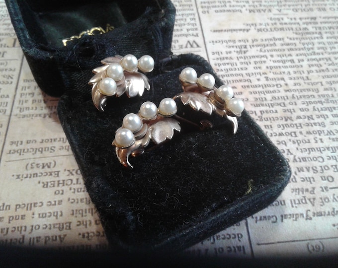 Goldtone and Faux Pearl Leaf Screwback Earrings and Tiny Pin, Demi Parure