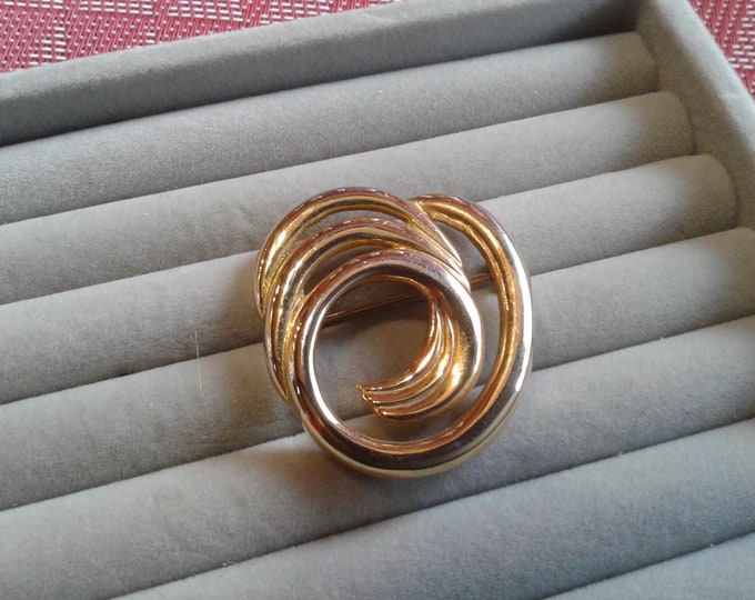 Goldtone Swirl Circle Brooch