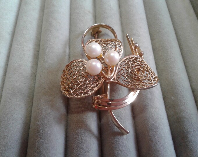 Midcentury Goldtone Filigree Leaf Brooch with Three Cultured Pearls