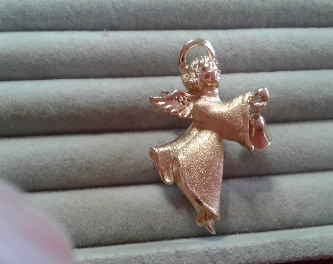 Small Goldtone Flying Angel with Bell Pin