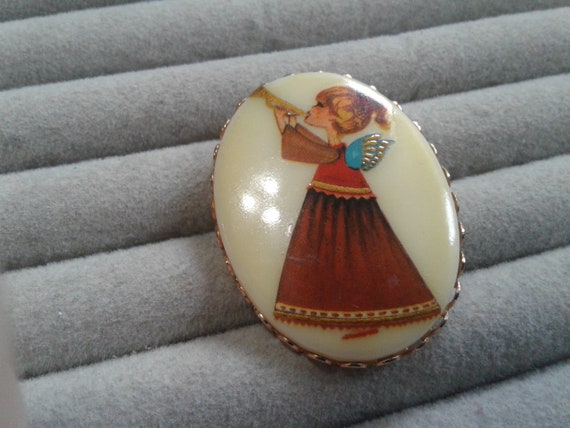 Midcentury Ceramic Angel Brooch: Trumpet Player