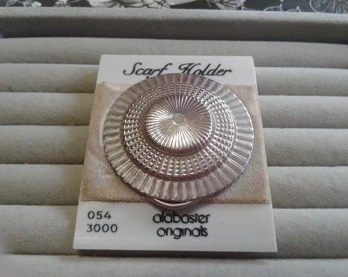 Alabaster Originals Textured Silvertone Concentric Circle Scarf Clip on Original Stock Card