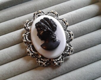 Large Oval Black and White Faux Cameo in White Painted Metal Frame Brooch with Pendant Bail