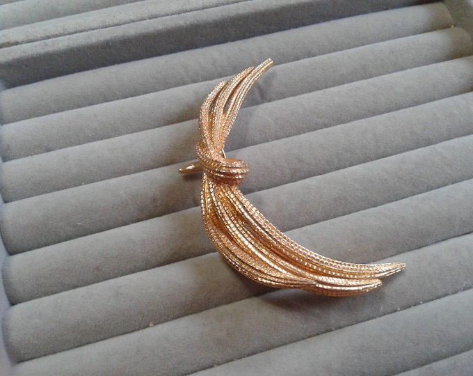 Monet textured gold tone spray brooch, signed