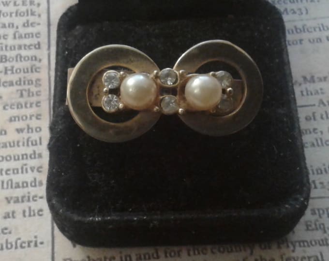 Goldtone Faux Pearl and Rhinestone Clamper Midcentury Geometric Scarf Clip