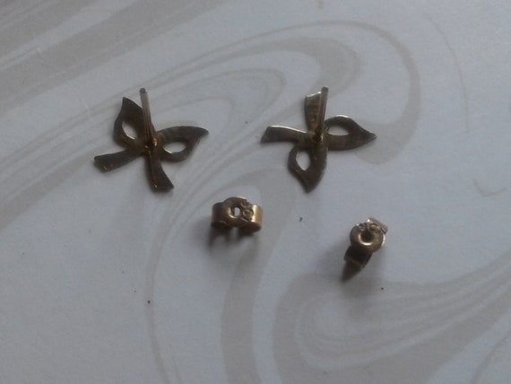 9K Yellow Gold Bow Stud Earrings in Small Gift Bo… - image 4