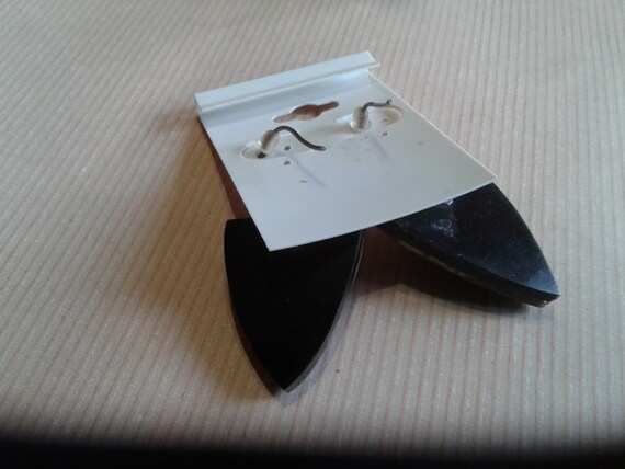 Sterling Silver and Curved Triangular Shell in Re… - image 2