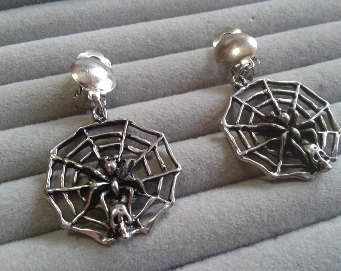 Pewtertone Spiderweb Dangling Clip On Earrings