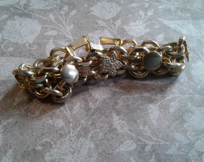 Goldtone Heavy Link Bracelet with Flowers and Circles, Bar Clasp