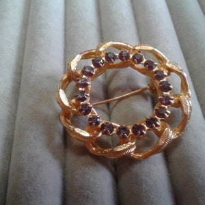 Goldtone Chain Wreath or Circle Brooch with Amethyst Rhinestones