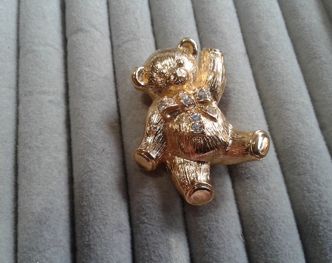 Avon 1992 Goldtone and Rhinestone Waving Teddy Bear Brooch with Pendant Loop, Signed
