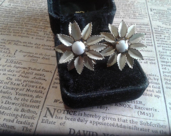 Large Floral Enamel and Milk Glass Screwback Earrings with Serrated Petals