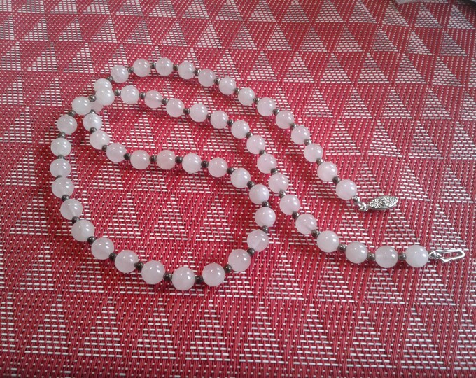 Rose Quartz Necklaces, Chips with Barrel or Toggle Clasp or Round with Fish Hook Safety