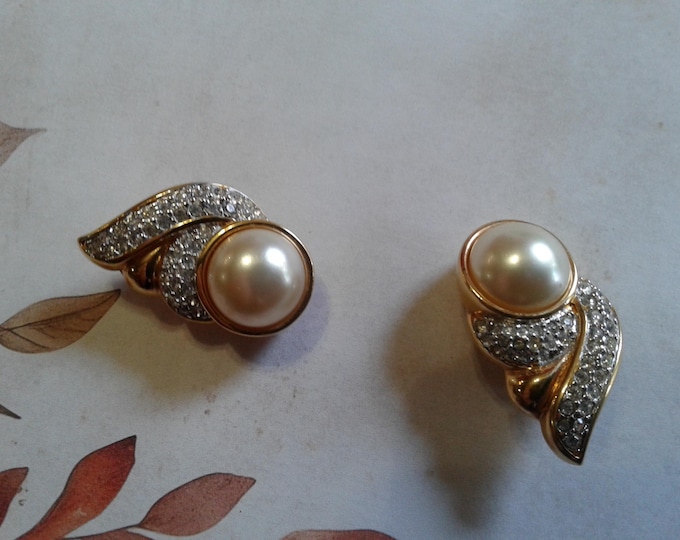 S.A.L. Swarovski America Ltd Oversized Goldtone Faux Pearl and Pave Crystal Comet Shaped Clip Earrings, Signed