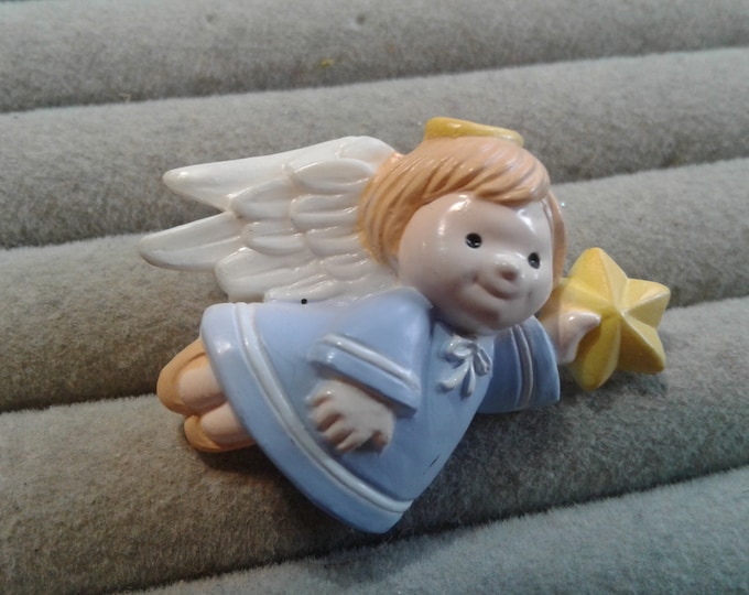 Current Inc. Small Flying Angel with Star Plastic Novelty Pin