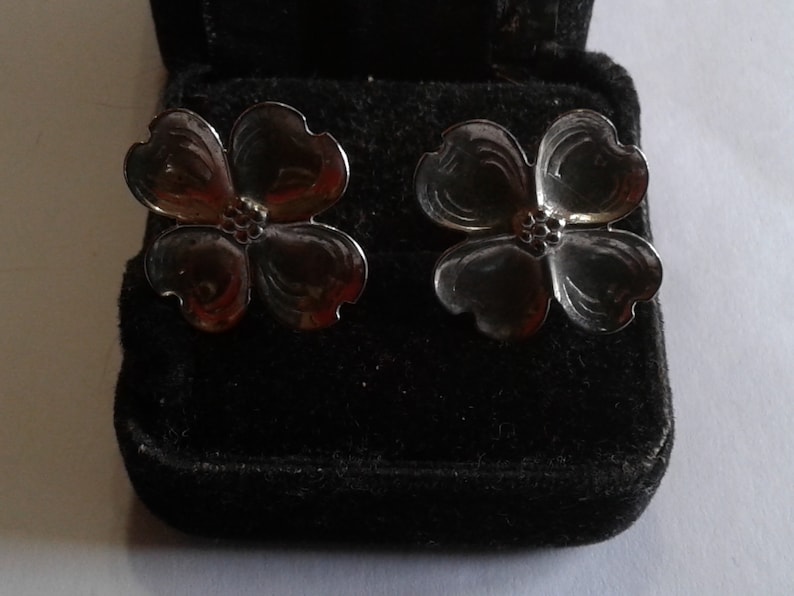 Marked Sterling Sterling Silver Southwestern Dogwood Flower Screw Back Earrings