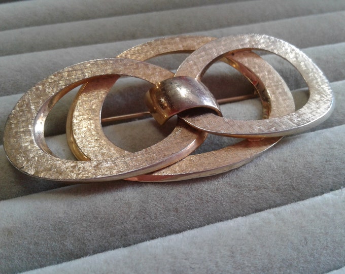 Midcentury Linen Textured Overlapping Oval Brooch