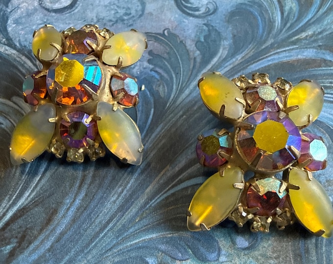 Oversize 1960s rectangular cluster Aurora borealis and satin glass earrings in cognac and yellow, Juliana type