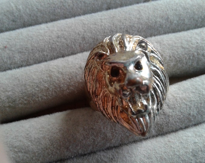 Goldtone Lion's Head Ring with Black Rhinestone Eyes, Size 10