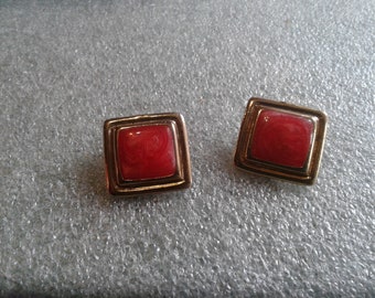 Red Pearlized Marble Swirl Enamel and Goldtone Square Clip On Button Earrings