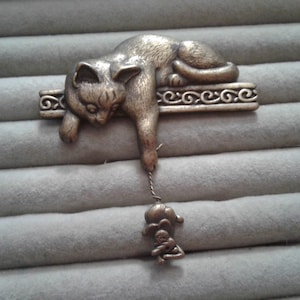 JJ Bronzetone Cat on Shelf with Dangling Mouse Brooch Pin, Signed