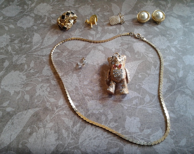 Goldtone Goodies Bargain Jewelry, Your Choice, Just a Dollar and a Quarter Each, Pins, Pendant, Earrings, Etc.