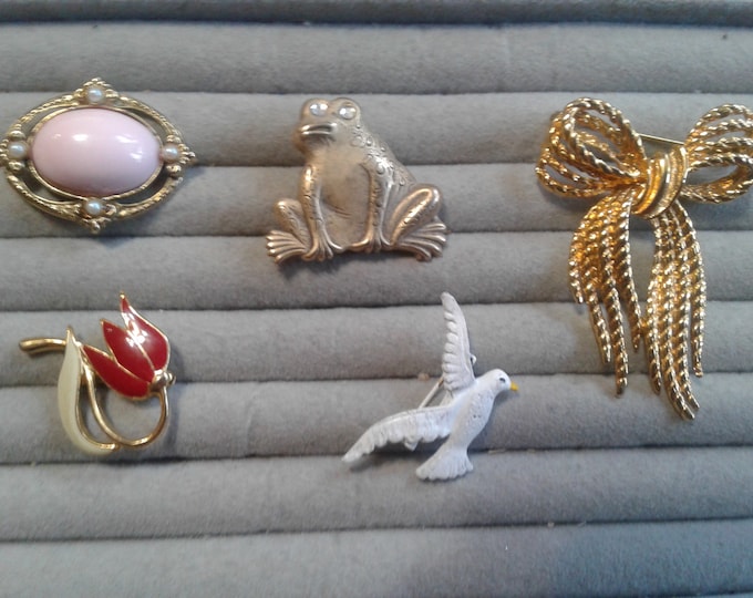Vintage Brooches, Frog, Seagull, Bow, Flowers, Etc. Your Choice!