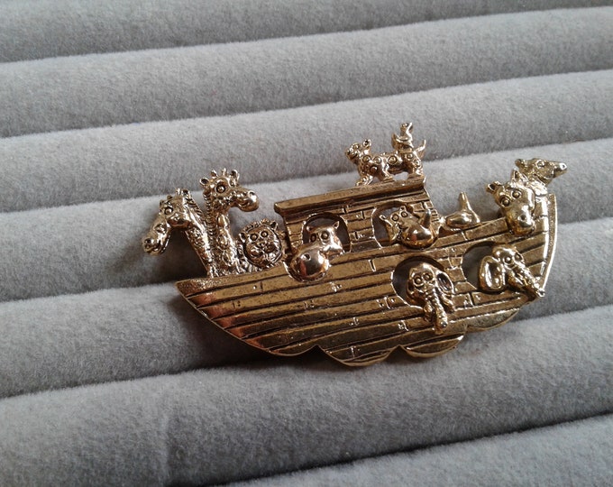 Antiqued Goldtone Noah's Ark Brooch