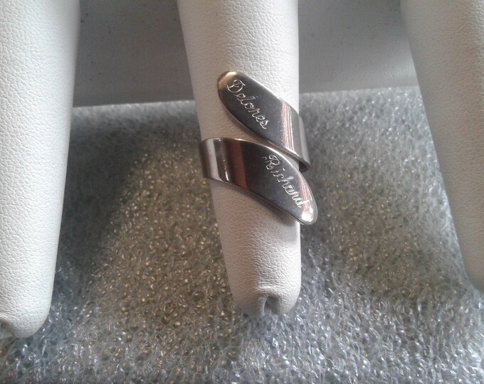 Engraved Silvertone Bypass Ring "Delores" and "Richard", Size 6
