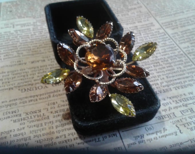 Floral in Diamond Shaped Openwork Brooch with Leaves of Marquise Brown and Green Rhinestones