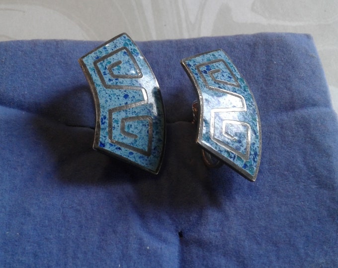 Heathered Blue Enamel and Geometric Design Modernist Screwback Alpaca 212 Silver Earrings, Marked 212