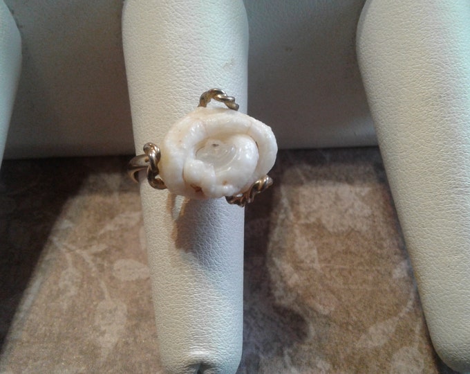 Adjustable Novelty Ring with Shell, Currently Size 7.5