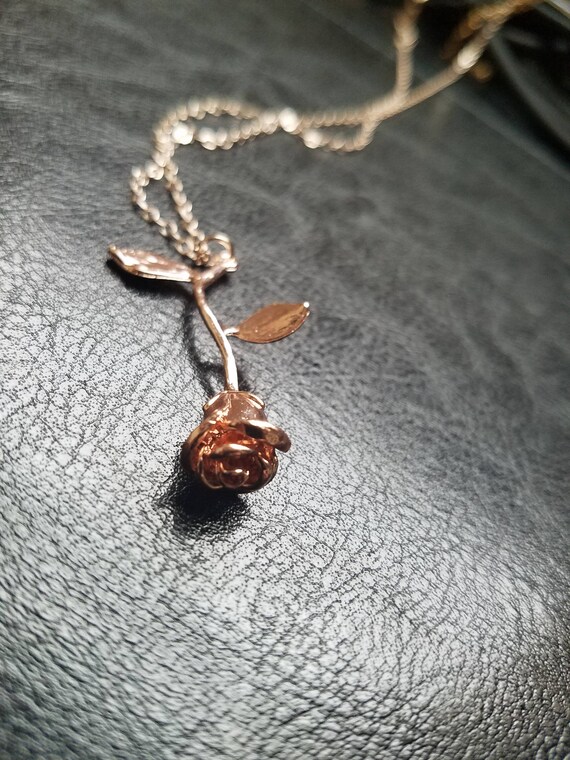 eternal rose necklace